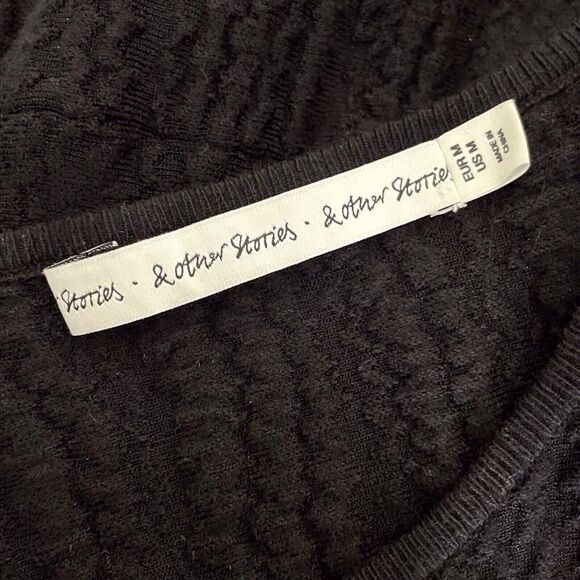 & OTHER STORIES Textured Fit & Flare Dress Size Medium 3/4 Sleeve Black LBD EUC - Picture 5 of 16